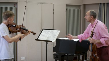 Martin Outram’s Viola Summer School