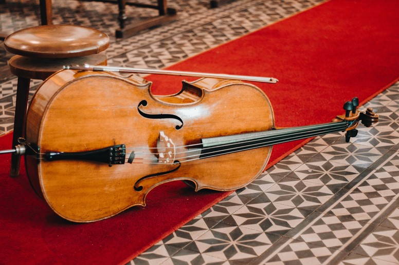 undefinedCello on floor